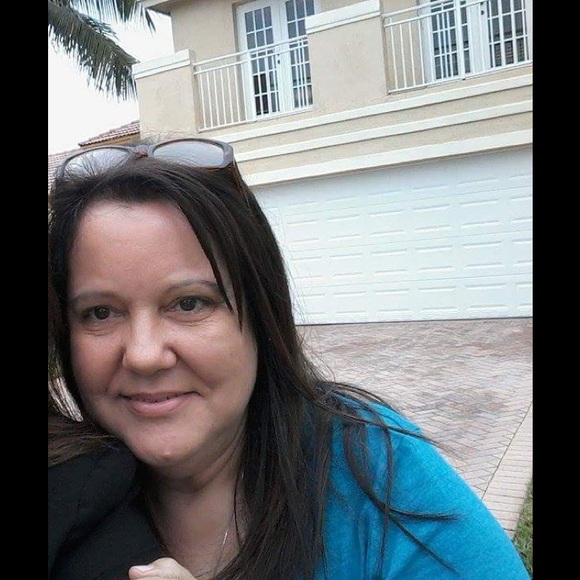 Meet your Posher, Pura - Picture 8 of 8